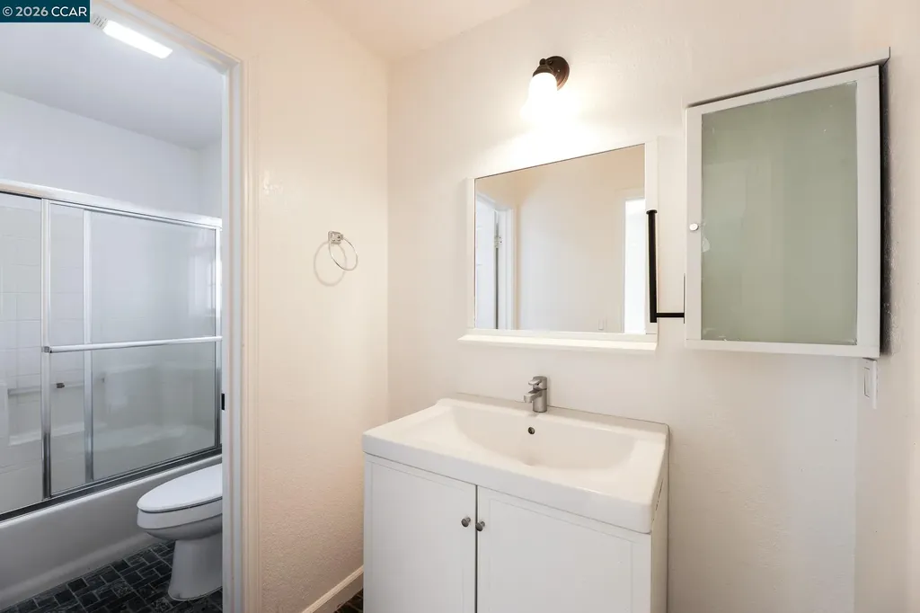 528 Dohrmann Lane Pinole CA 94564