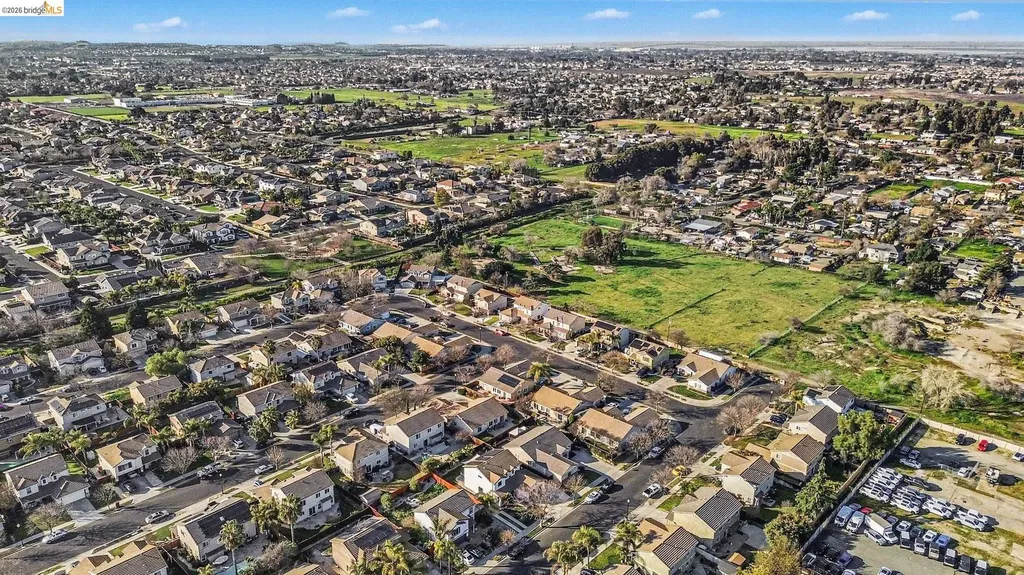 2013 Hedge Avenue Brentwood CA 94513