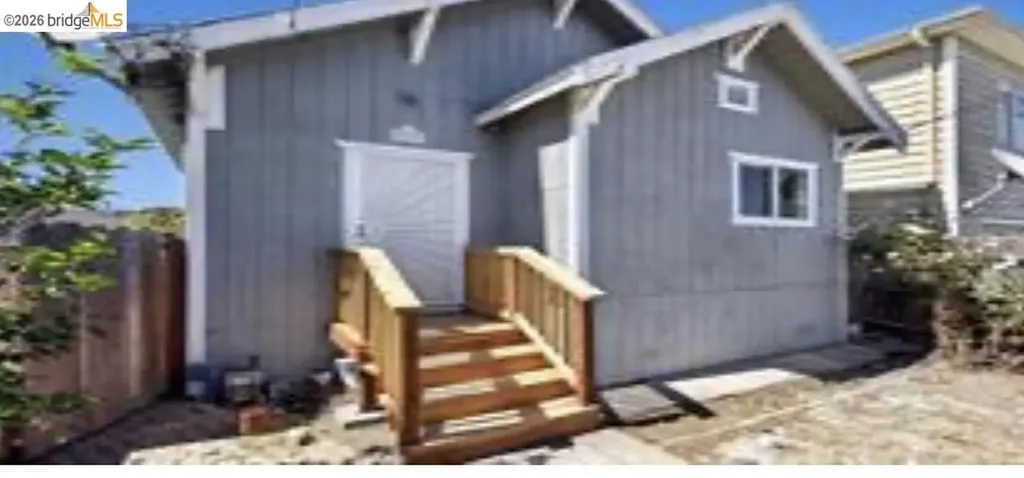 1217 82nd Avenue Oakland CA 94621