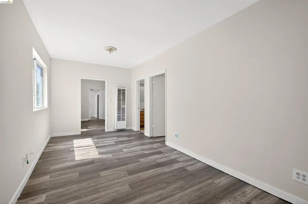 1217 82nd Avenue Oakland CA 94621