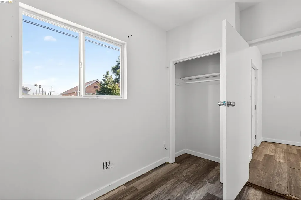 1217 82nd Avenue Oakland CA 94621