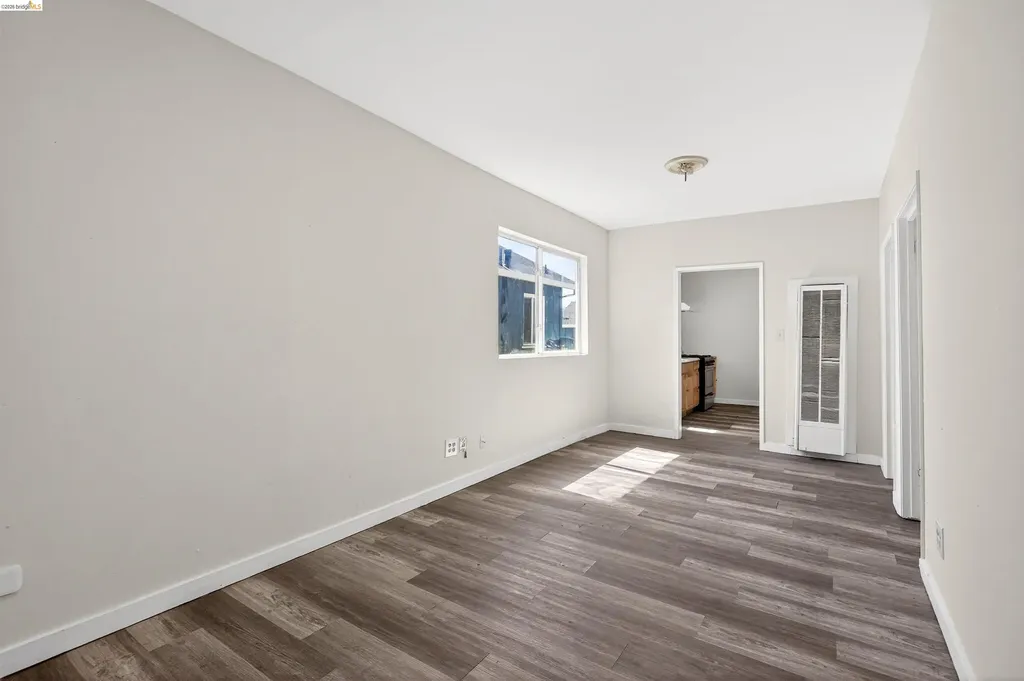 1217 82nd Avenue Oakland CA 94621