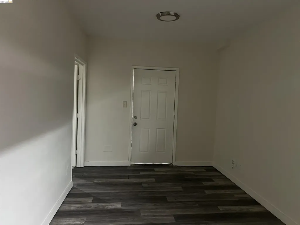 1217 82nd Avenue Oakland CA 94621