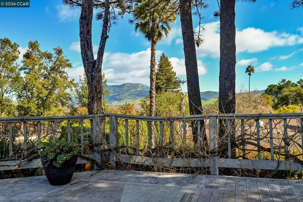 221 Loch Lomond Way Danville CA 94526