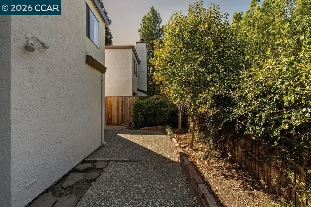 1250 Redwood Court Dixon CA 95620