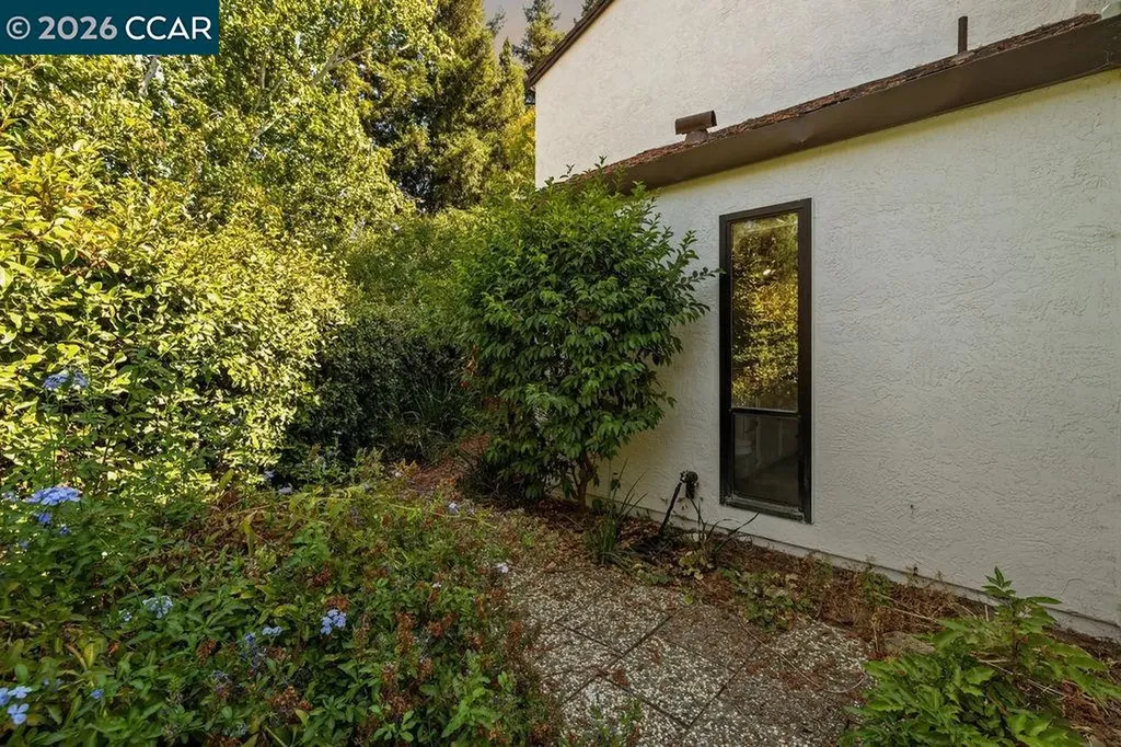 1250 Redwood Court Dixon CA 95620