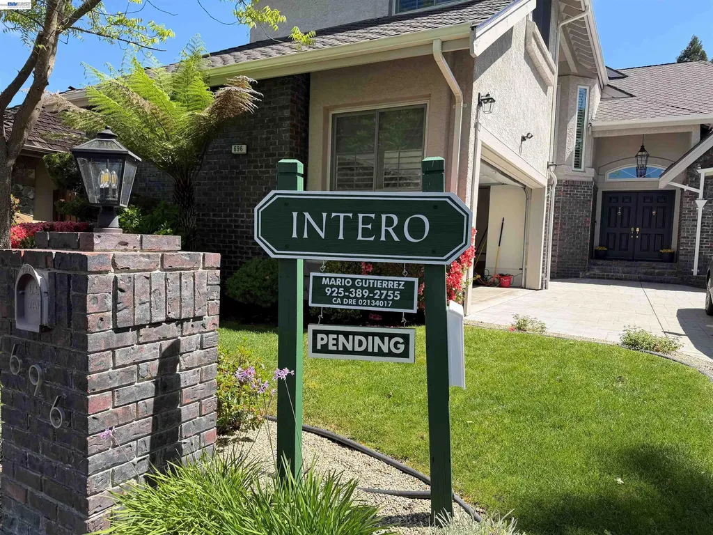 696 Blue Spruce Drive Danville CA 94506