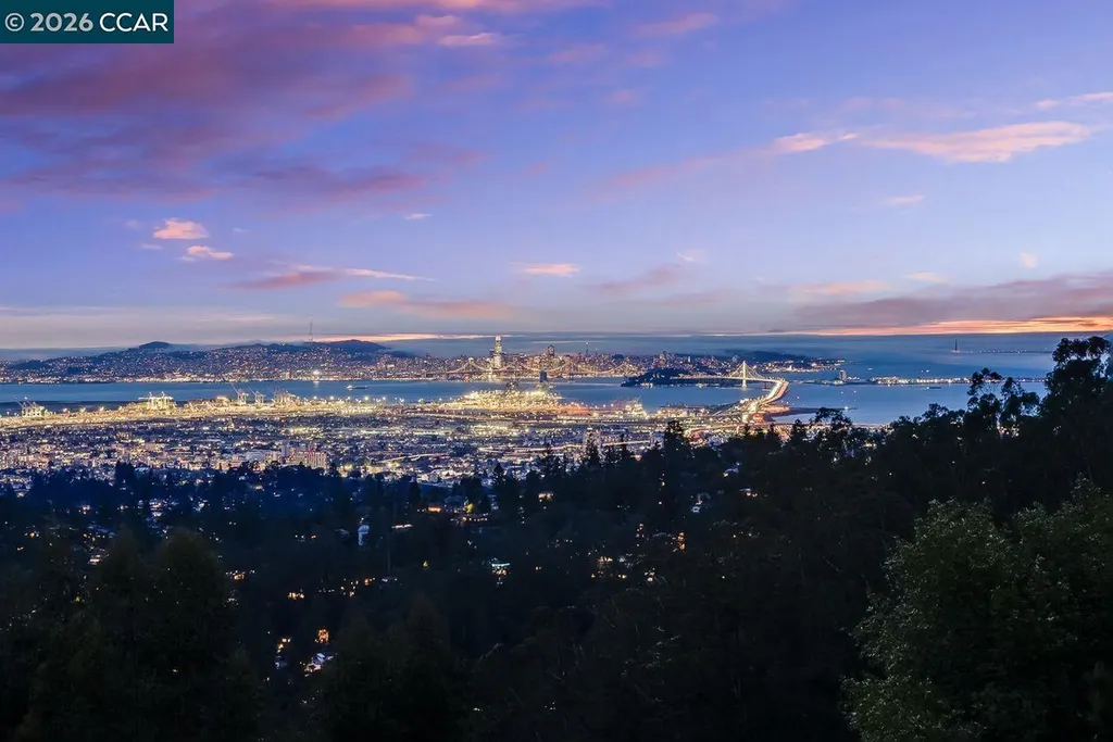 7075 Elverton Drive Oakland CA 94611