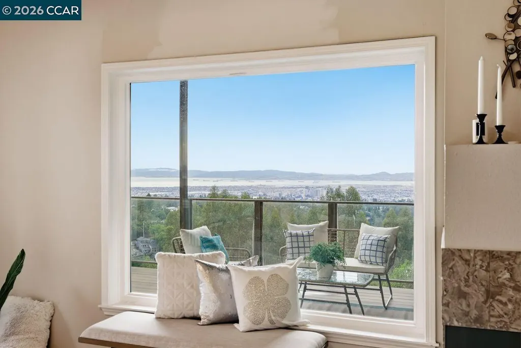 7075 Elverton Drive Oakland CA 94611