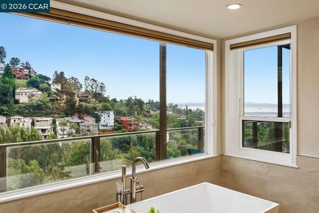 7075 Elverton Drive Oakland CA 94611