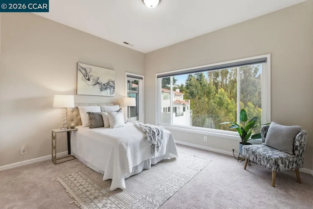 7075 Elverton Drive Oakland CA 94611