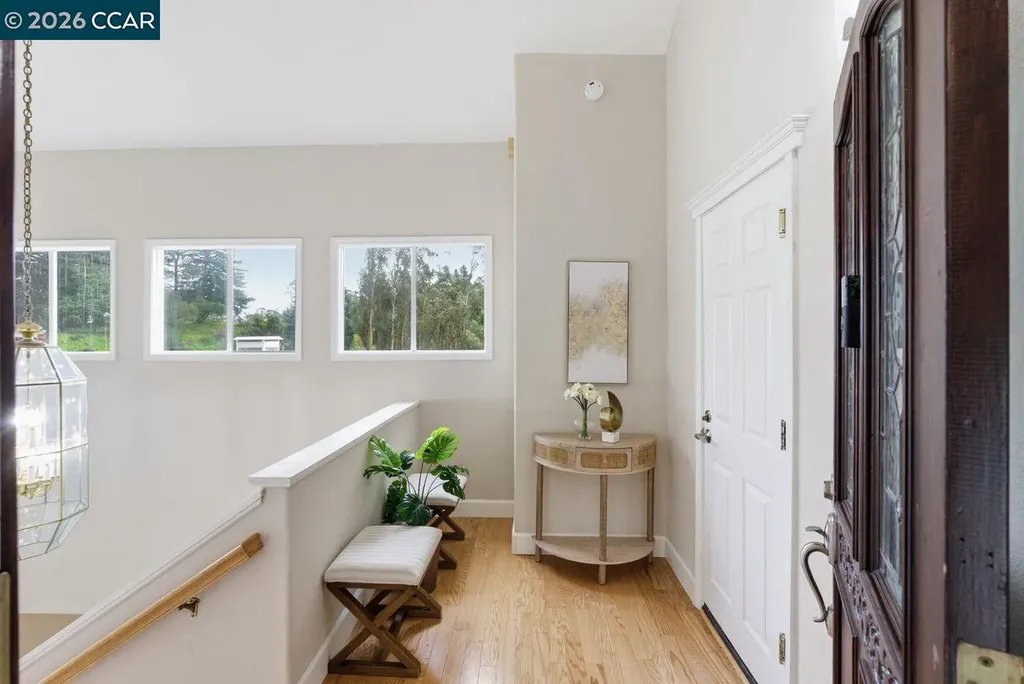 7075 Elverton Drive Oakland CA 94611