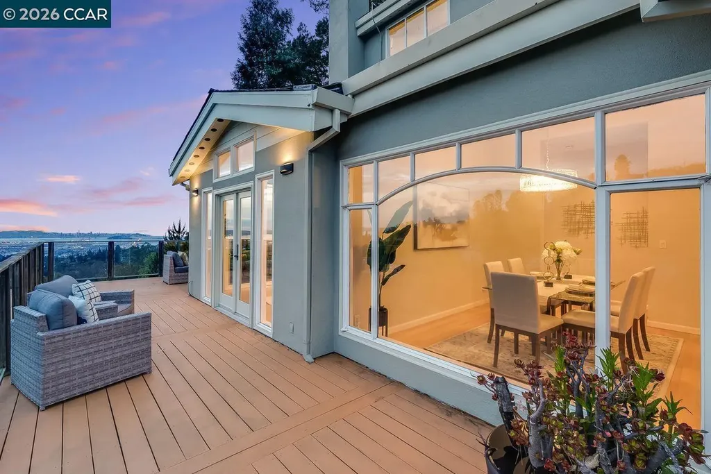 7075 Elverton Drive Oakland CA 94611