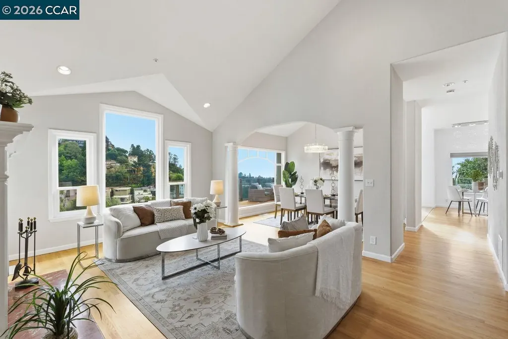 7075 Elverton Drive Oakland CA 94611