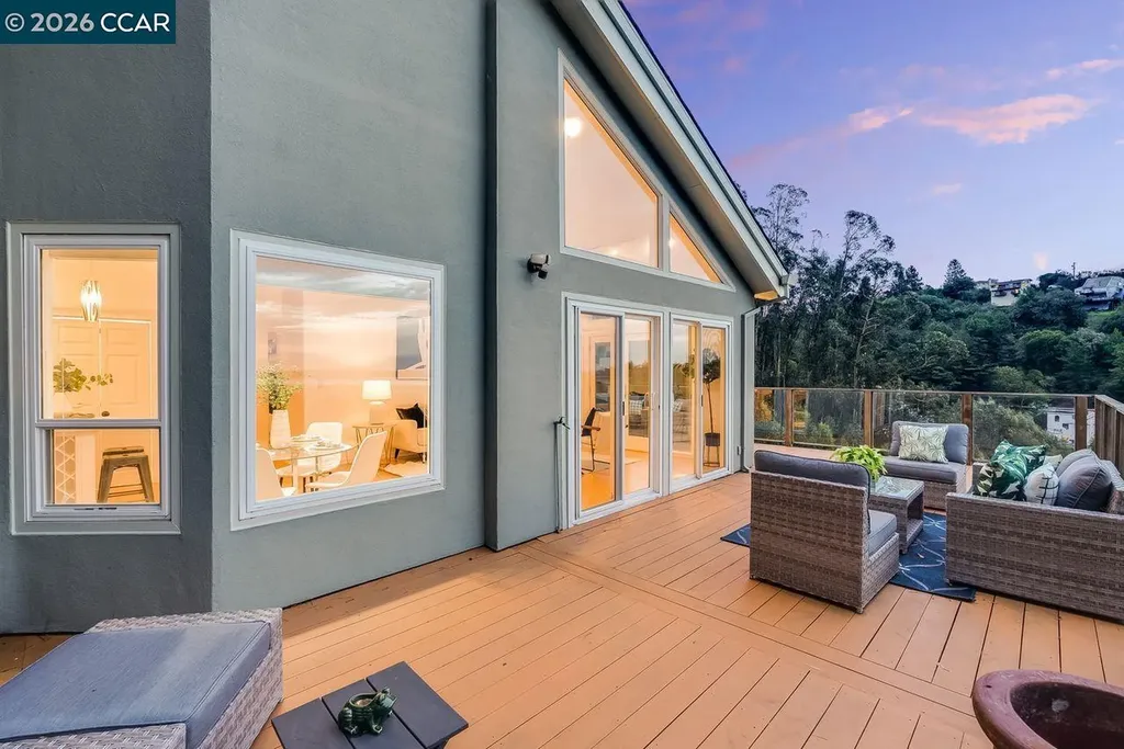 7075 Elverton Drive Oakland CA 94611