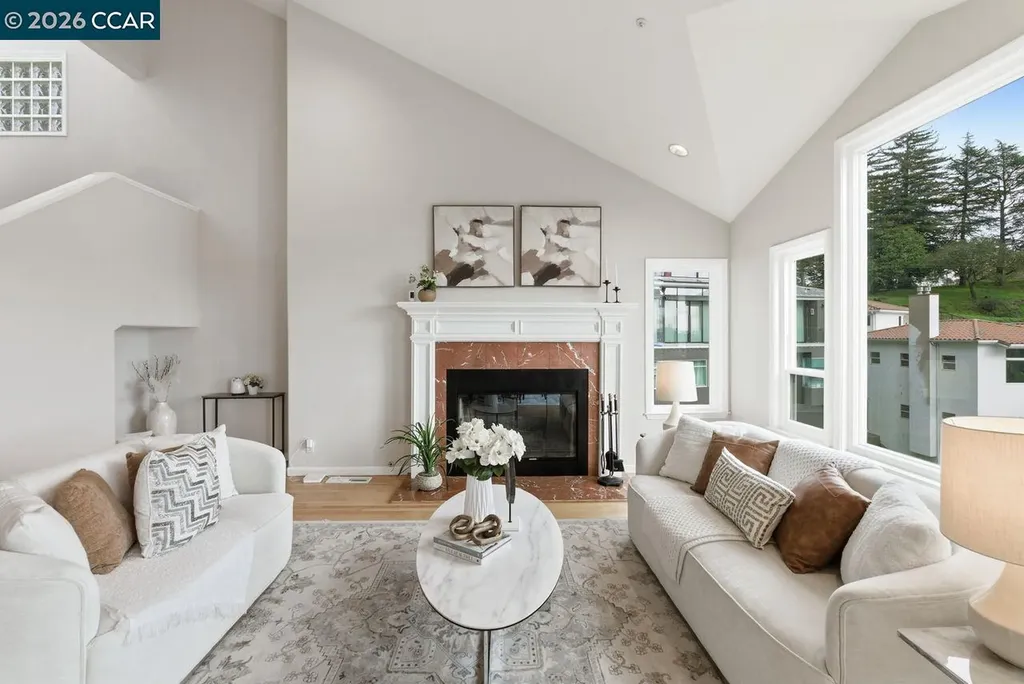 7075 Elverton Drive Oakland CA 94611