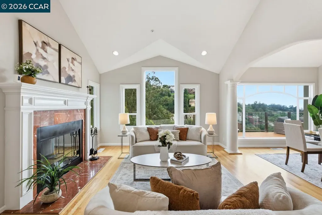 7075 Elverton Drive Oakland CA 94611