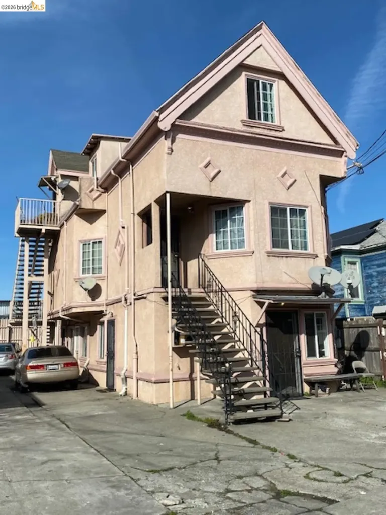 827 34th Avenue Oakland CA 94601