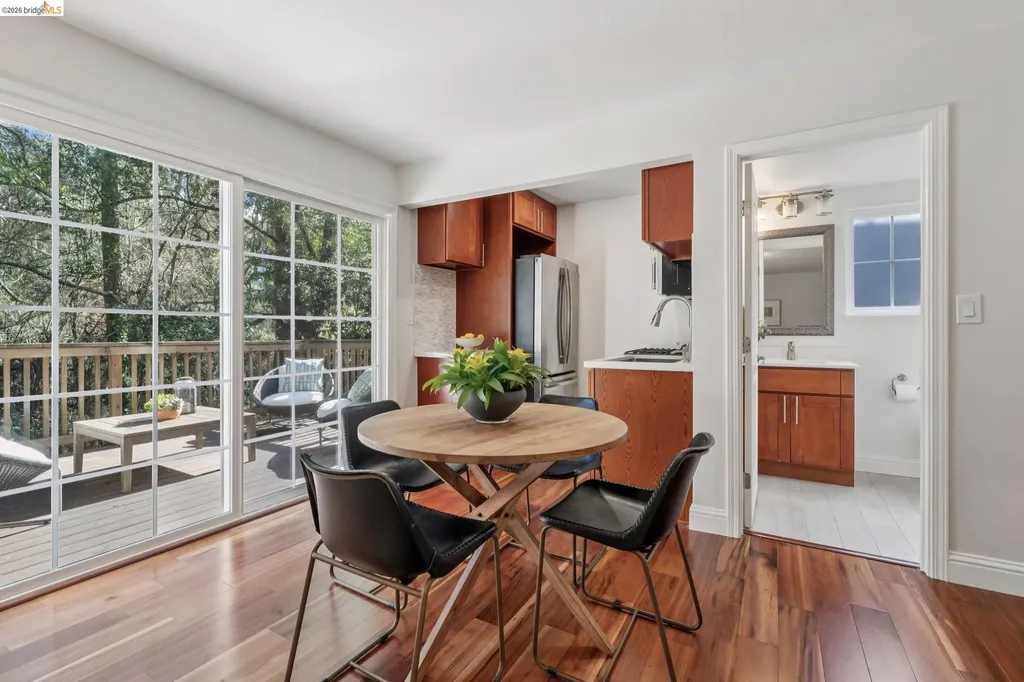 6785 Aitken Drive Oakland CA 94611