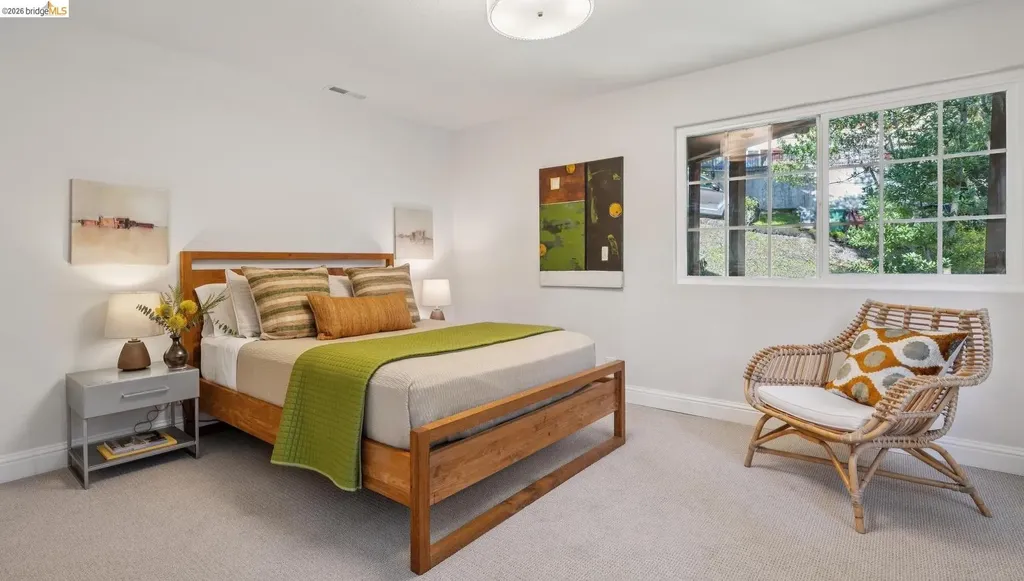 6785 Aitken Drive Oakland CA 94611
