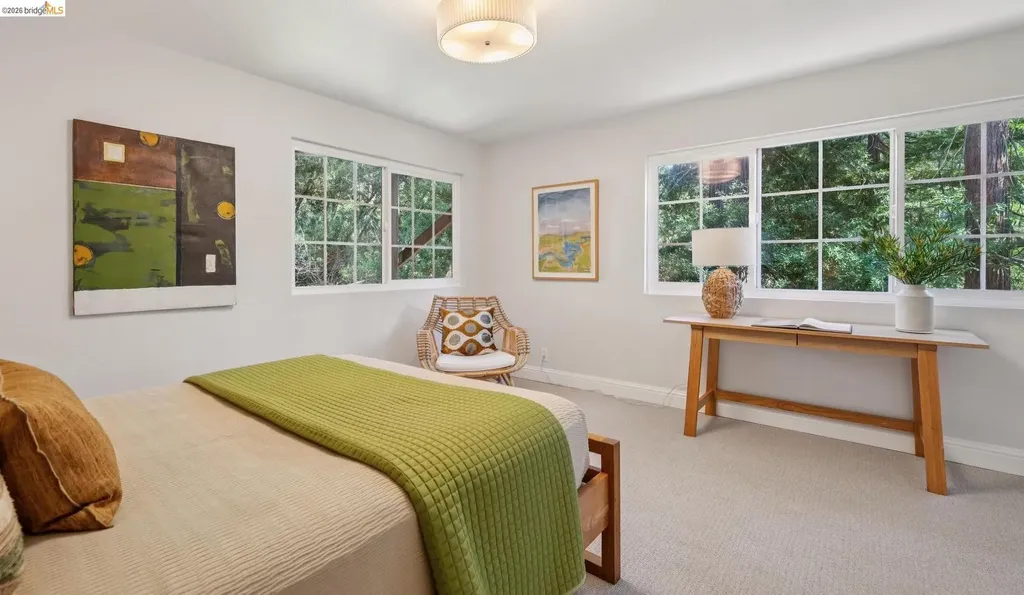 6785 Aitken Drive Oakland CA 94611