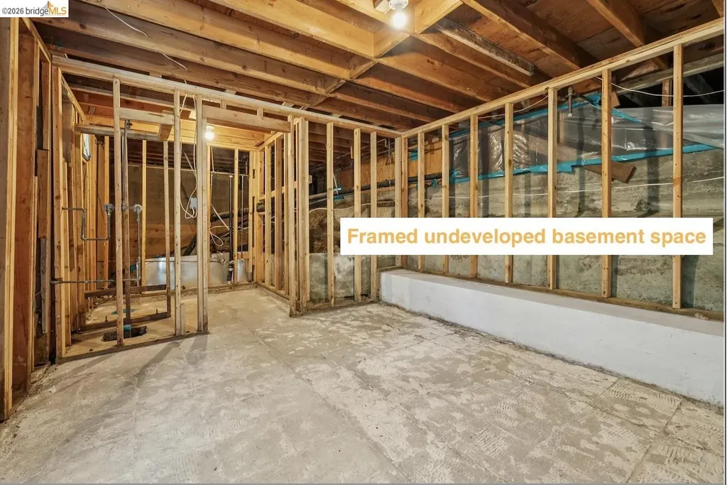 6785 Aitken Drive Oakland CA 94611