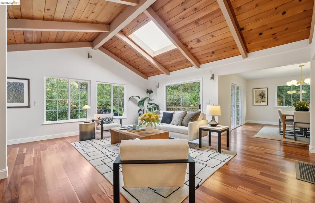6785 Aitken Drive Oakland CA 94611