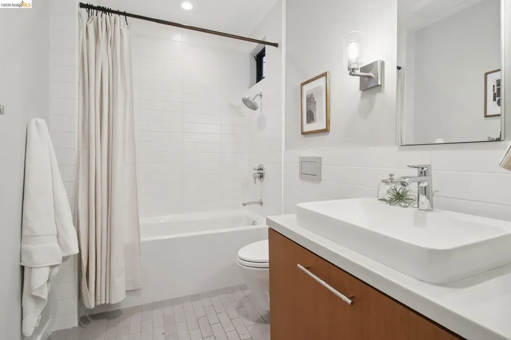 6356 Broadway Terrace Oakland CA 94618