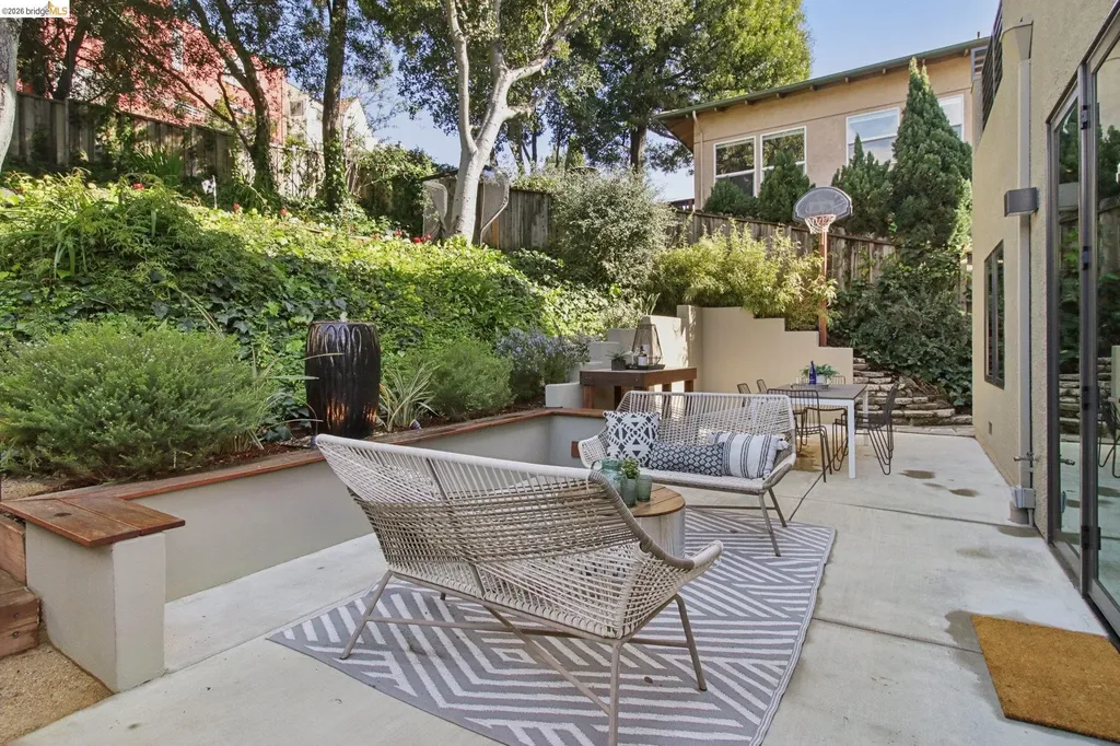 6356 Broadway Terrace Oakland CA 94618