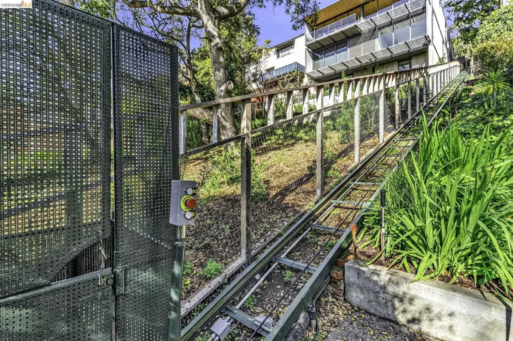 641 Alvarado Road Berkeley CA 94705