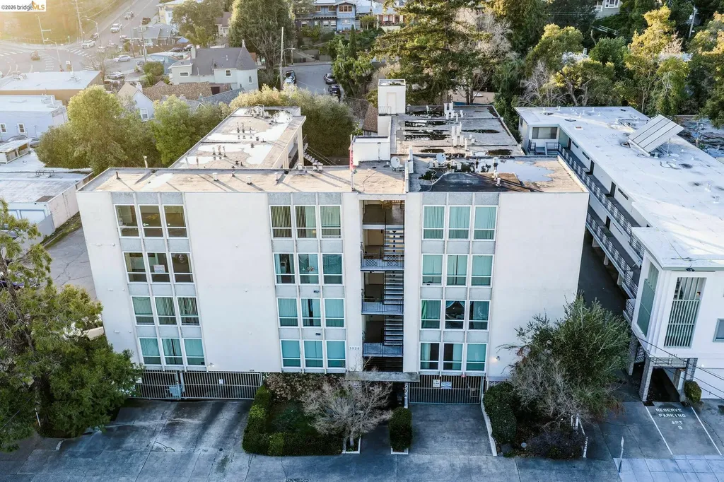 3525 Dimond Oakland CA 94602