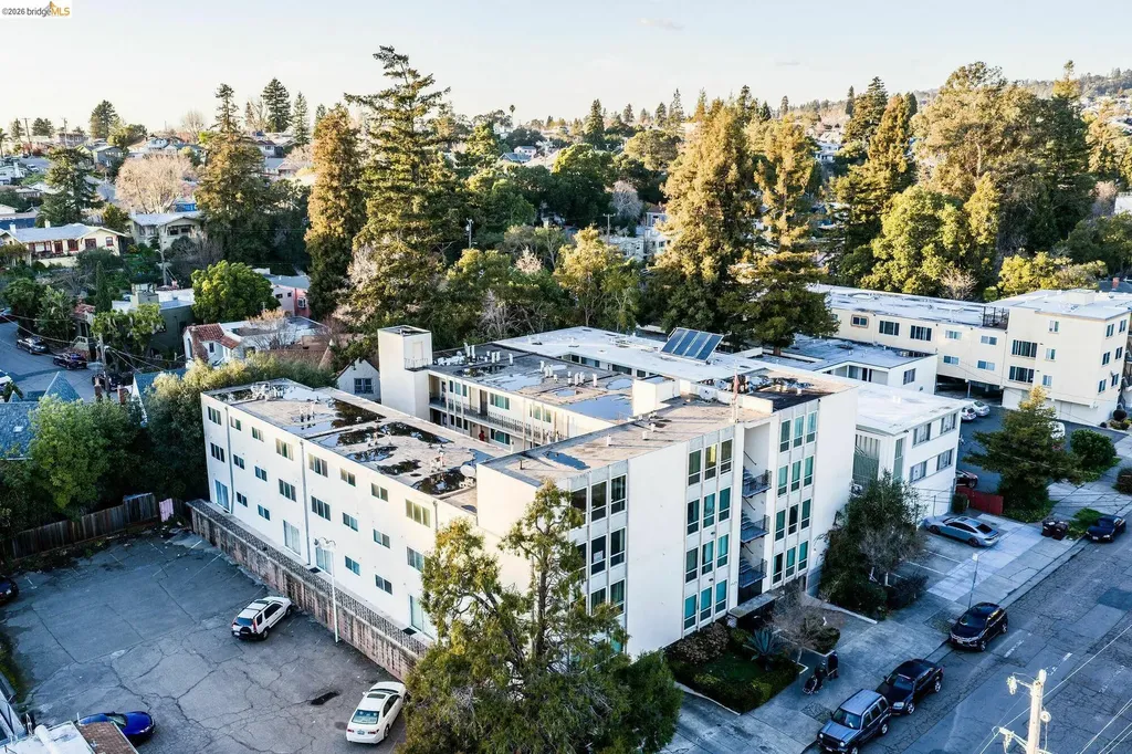 3525 Dimond Oakland CA 94602