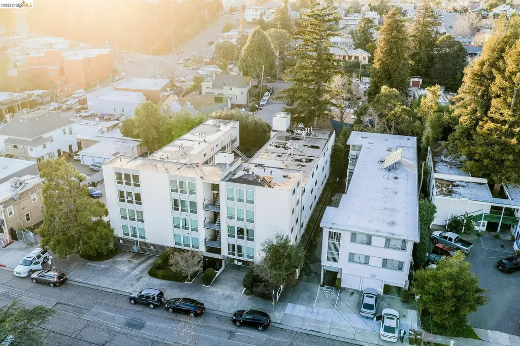 3525 Dimond Oakland CA 94602