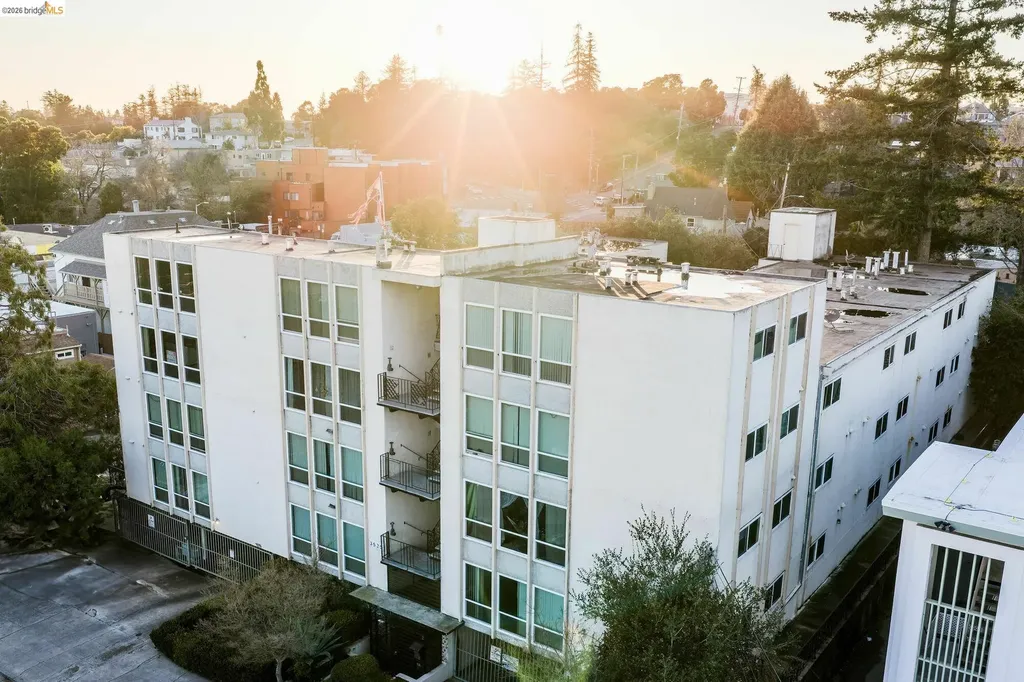 3525 Dimond Oakland CA 94602
