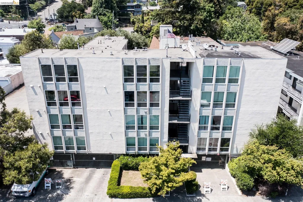 3525 Dimond Oakland CA 94602