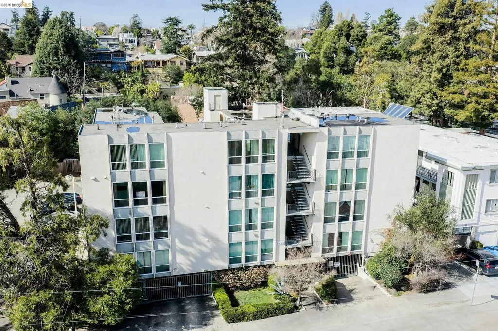 3525 Dimond Oakland CA 94602