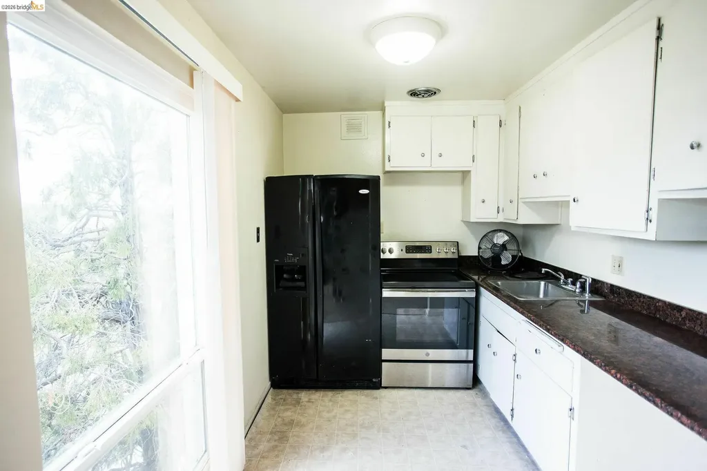 3525 Dimond Oakland CA 94602