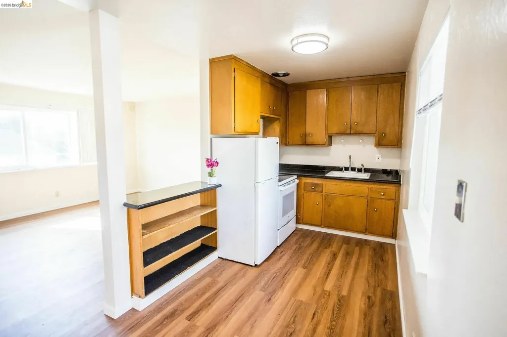 3525 Dimond Oakland CA 94602