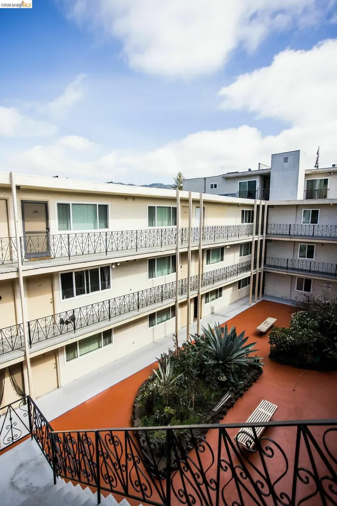 3525 Dimond Oakland CA 94602