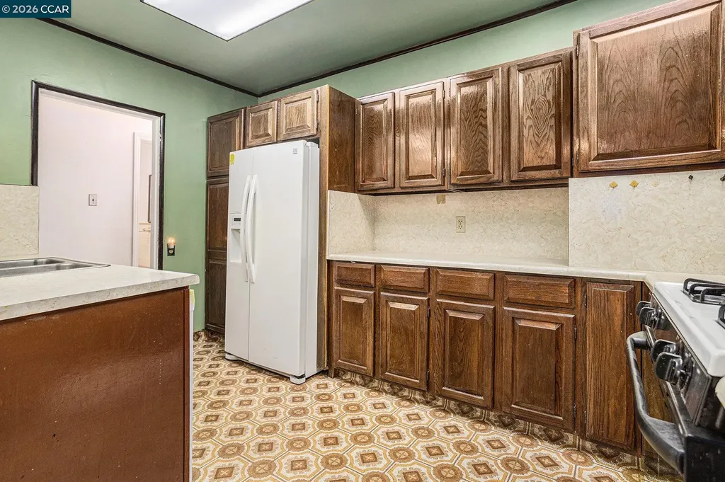 841 Ocean Avenue San Francisco CA 94112