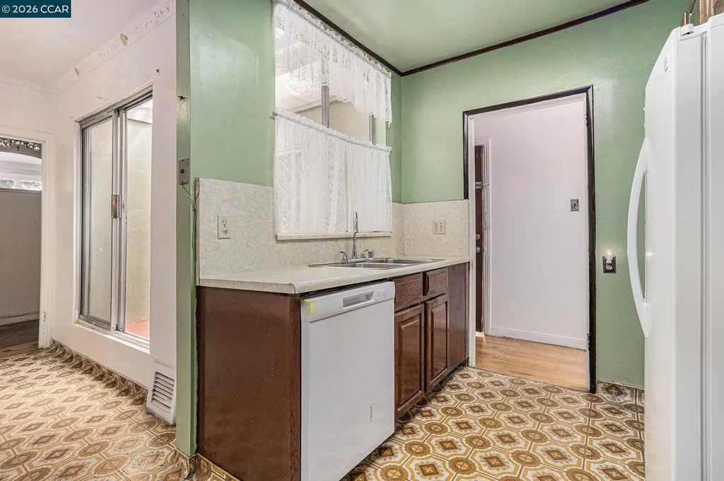 841 Ocean Avenue San Francisco CA 94112