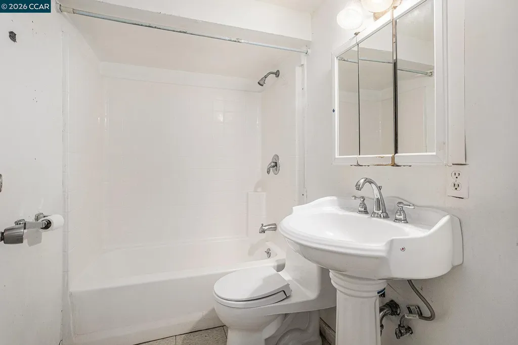 841 Ocean Avenue San Francisco CA 94112