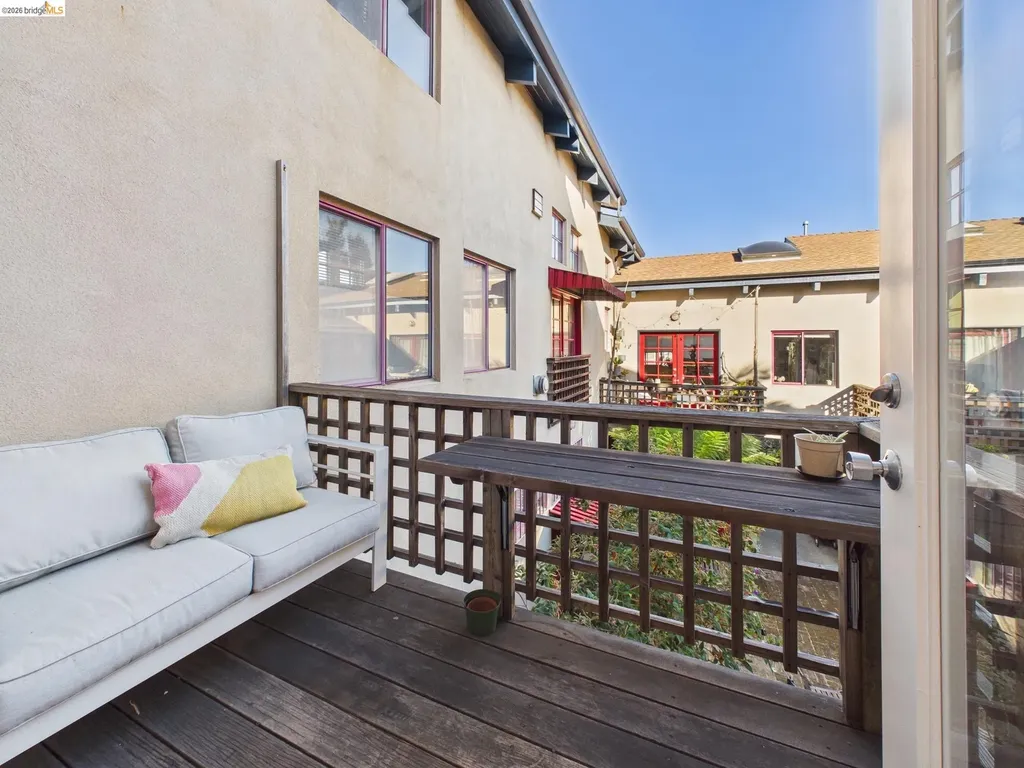 2932 Filbert Street Oakland CA 94608