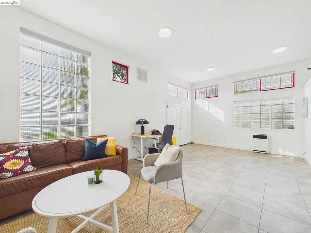 2932 Filbert Street Oakland CA 94608