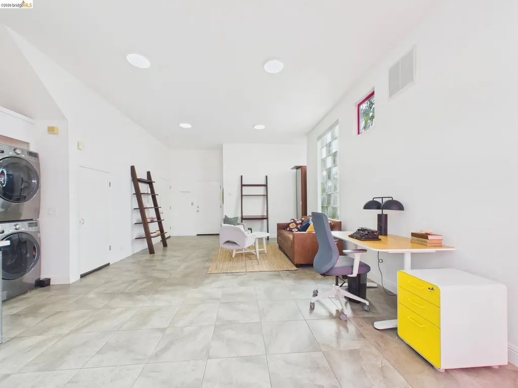 2932 Filbert Street Oakland CA 94608