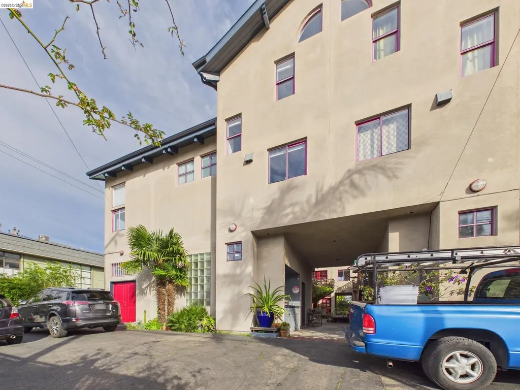 2932 Filbert Street Oakland CA 94608
