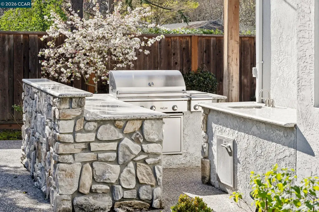 25 Woodland Drive Alamo CA 94507