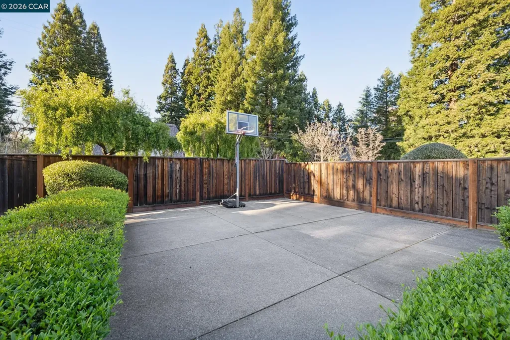 25 Woodland Drive Alamo CA 94507