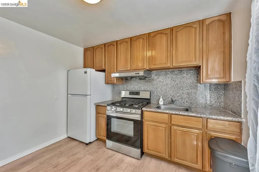 1715 9th Avenue Oakland CA 94606