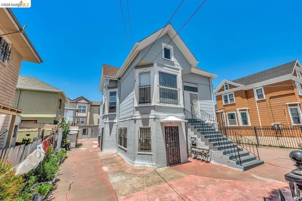 1715 9th Avenue Oakland CA 94606